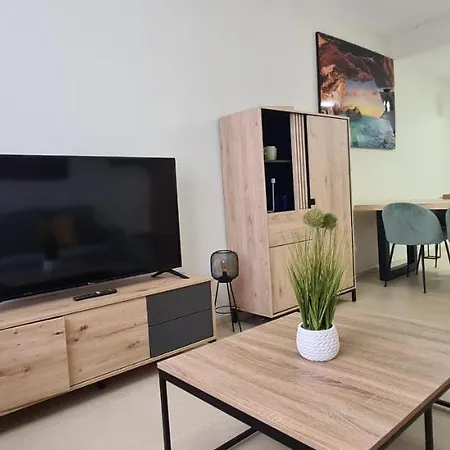Princesa Sheyla Apartment Garrucha